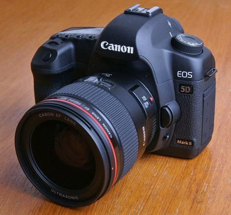 Canon eos 5d mark ii - ef 24-105 l is usm kit & flash