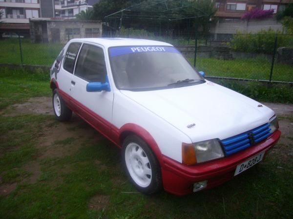 Vendo 205 1.9 Gti para slalom