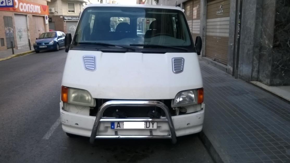 Vendo ford transit en buen estado por 1200 euros