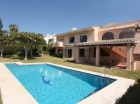 Chalet con 4 dormitorios se vende en Marbella, Costa del Sol - mejor precio | unprecio.es