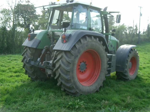 Tractor Fendt 818