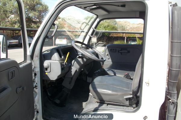 vendo nissan cabstar del ano 2003