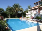 Chalet con 4 dormitorios se vende en Marbella, Costa del Sol - mejor precio | unprecio.es
