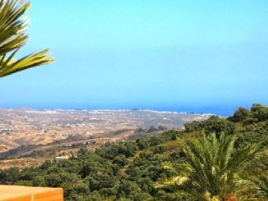 Apartamento con 2 dormitorios se vende en Marbella, Costa del Sol