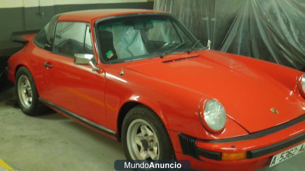 PORSCHE 911 TARGA ROJO