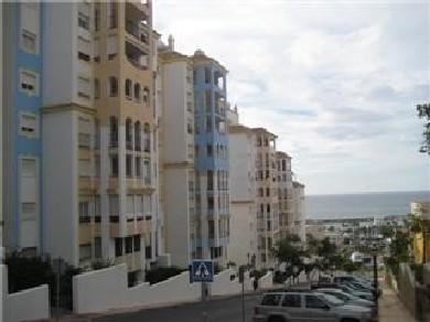 Apartamento con 2 dormitorios se vende en Estepona, Costa del Sol