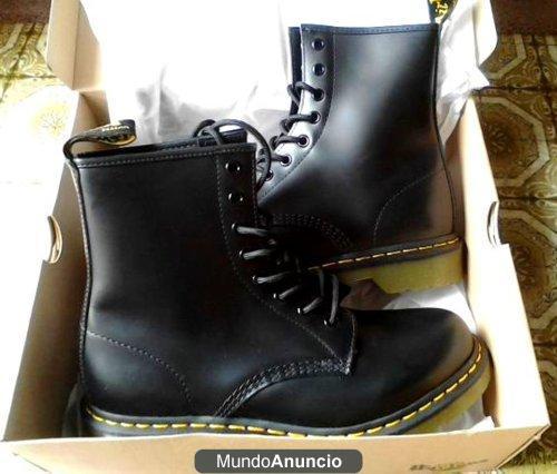 BOTAS NEGRAS DR. MARTENS TALLA 40 SIN ESTRENAR!!!