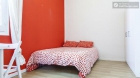 Rooms available - Sunny 3-bedroom apartment in central Chamberí - mejor precio | unprecio.es
