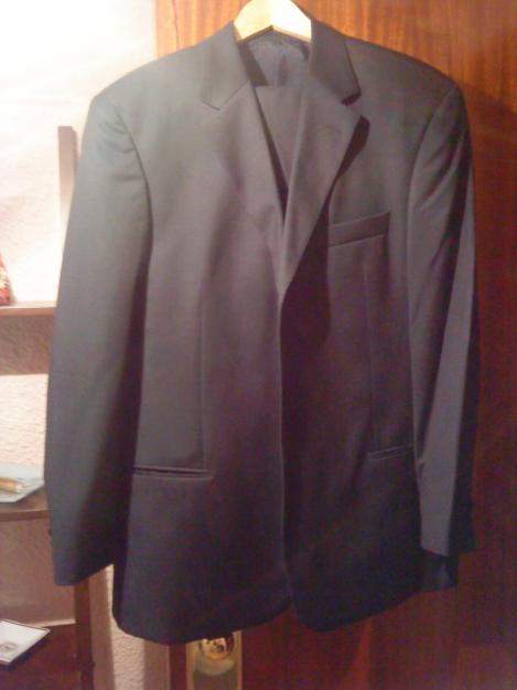 VENDO TRAJE DE VESTIR HUGO BOSS