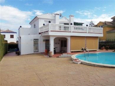 Apartamento con 3 dormitorios se vende en Coin
