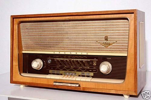 RADIO ANTIGUA GRUNDIG DE 1957. VIVITEN NUESTRA TIENDA DE RADIOS ANTIGUAS