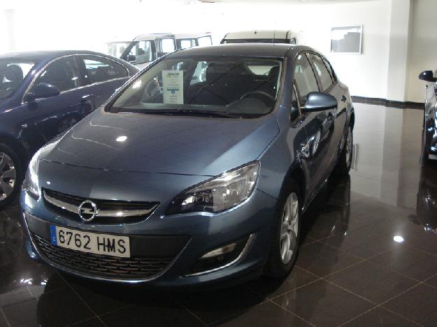 Opel Astra 1.7 CDTi 110 CV Selective, 16.900€