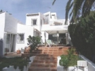 Adosado con 2 dormitorios se vende en Casares Costa, Costa del Sol - mejor precio | unprecio.es