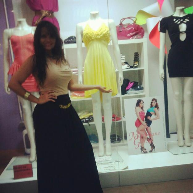 La ropa para la reventa de diseñador Meirydiane garces de portugal