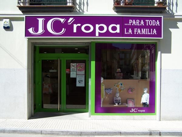 TIENDA DE ROPA MUY INTERESANTE