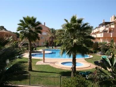 Apartamento con 2 dormitorios se vende en Marbella, Costa del Sol