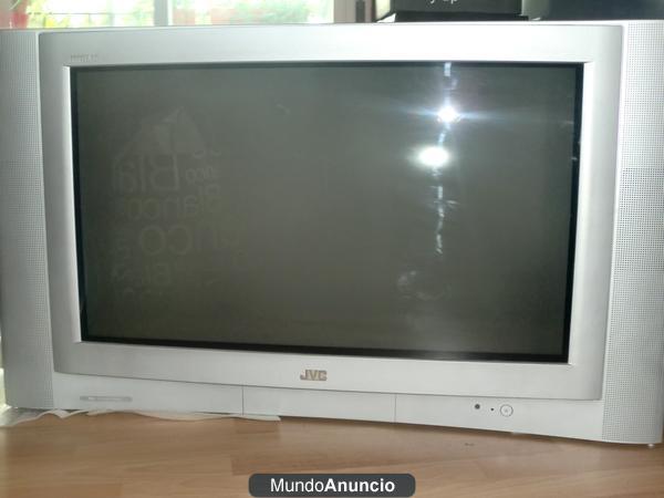 SE VENDE TELEVISOR JVC 32” semi-nuevo