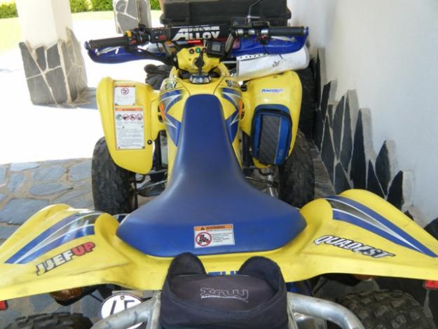Se vende quad suzuki ltz 400