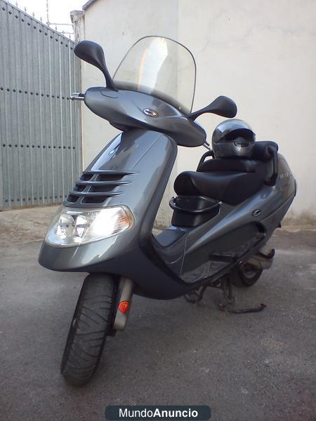 OPORTUNIDAD Piaggio Hexagon LXT 180