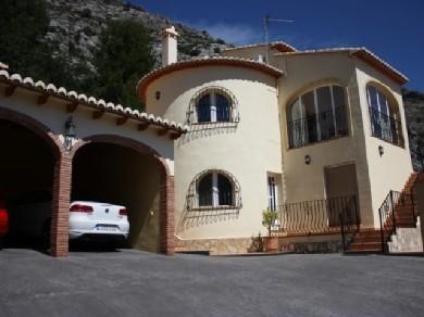 Chalet con 3 dormitorios se vende en Jalon