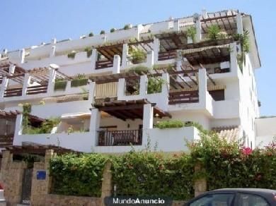 Apartamento con 2 dormitorios se vende en Marbella, Costa del Sol
