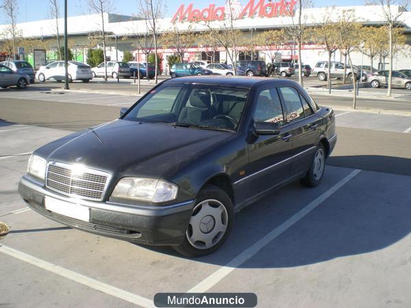 Vendo Mercedes C250 D ELEGANCE