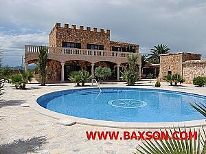 Villa en Campos