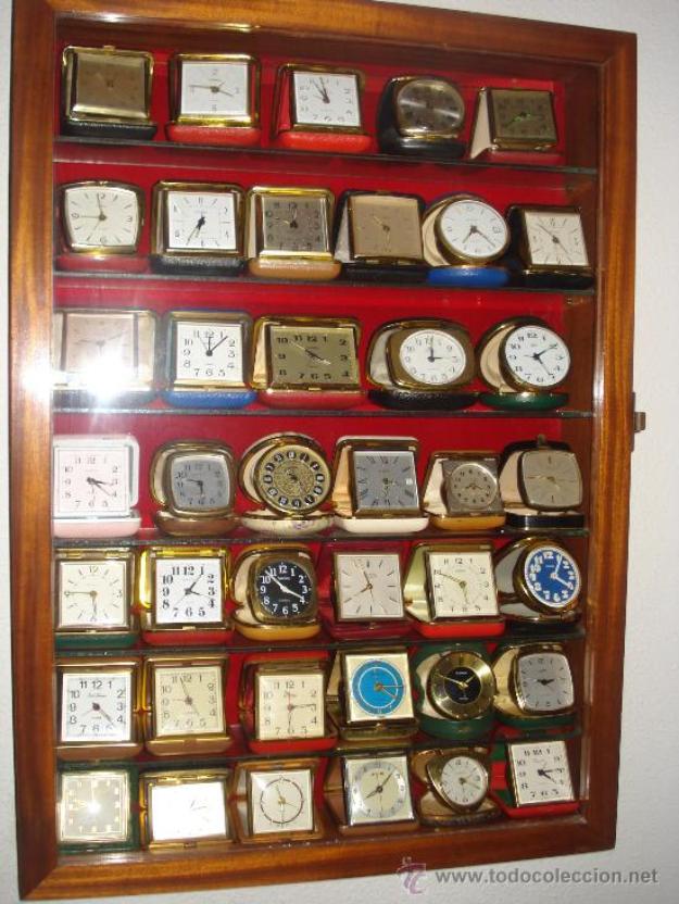 Nteresante y decorativa colección 40 relojes de viaje,todos funcionando