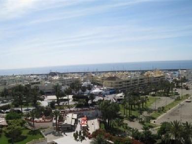 Apartamento con 2 dormitorios se vende en Fuengirola, Costa del Sol