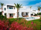 Chalet con 4 dormitorios se vende en Casares Costa, Costa del Sol - mejor precio | unprecio.es