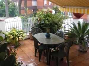 Habitacion con balcon frente al mar, en casa de 2 plantas ideal si te gusta el mar