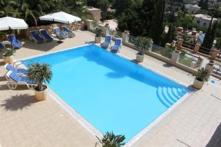 Villa : 10/12 personas - piscina - malta