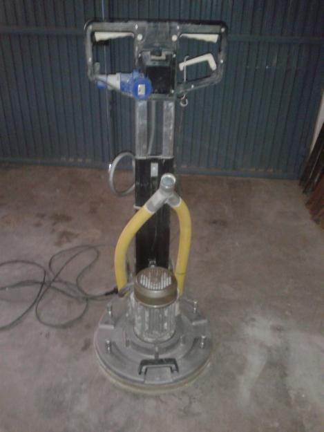 Lijadora rotativa para pulir y trabajar suelos.