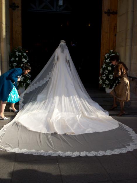 Abrigo de novia de alta costura