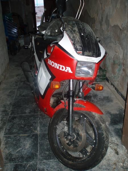 Vendo Honda VF 500 F2