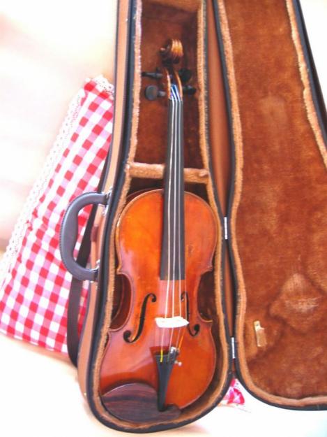 VIOLIN GUARNERIUS