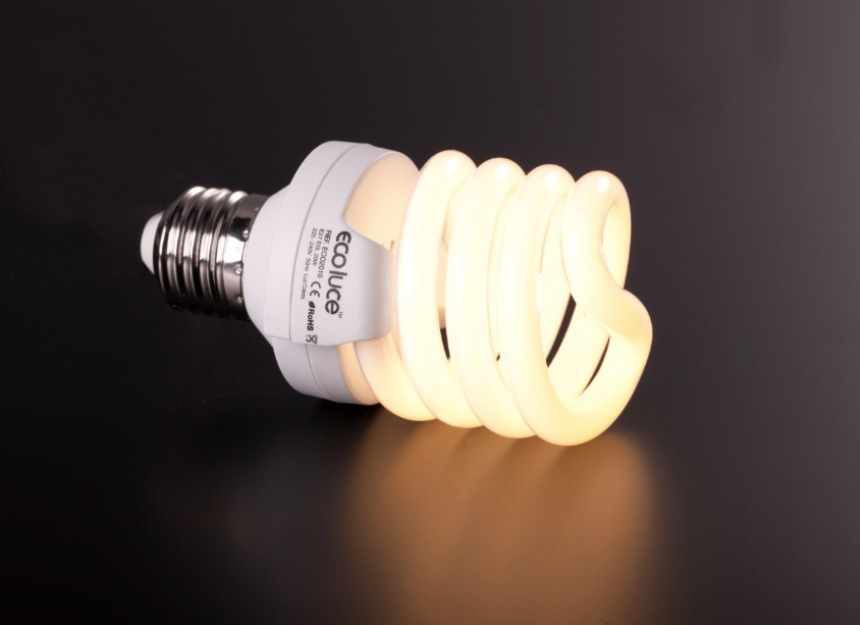 Bombilla bajo consumo e27, 1400 lumens, 20w, luz calida o blanca tamaño mini