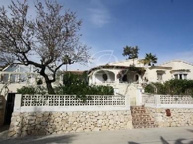 Chalet con 3 dormitorios se vende en Moraira, Costa Blanca