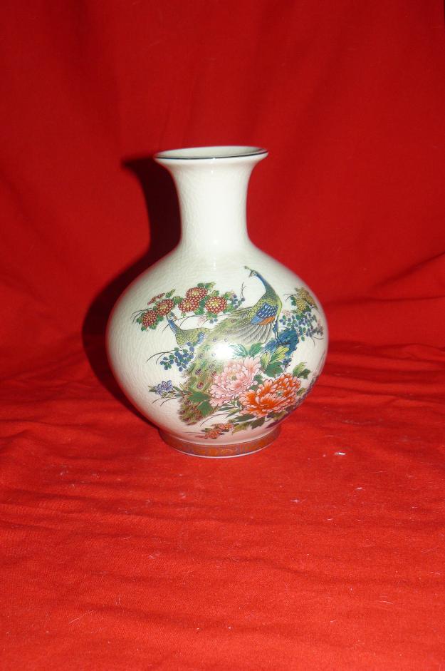 Florero antiguo de porcelana kutani- japan