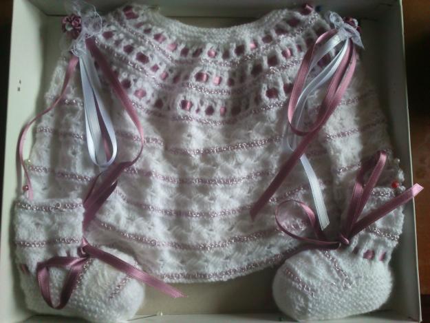 vendo conjunto nuevo de bebe hechos a mano