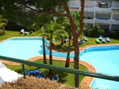 Apartamento con 2 dormitorios se vende en Estepona, Costa del Sol