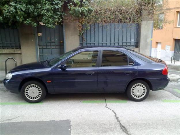 FORD MONDEO 1.8 TDI DEL 2000 EN MUY BUENAS CONDICIONES .