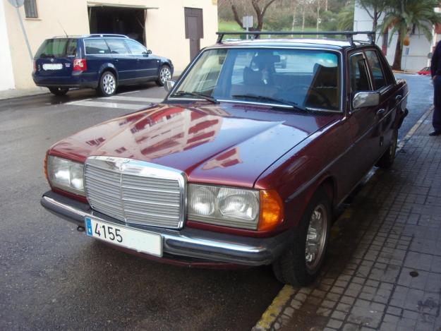 MERCEDES 240 D