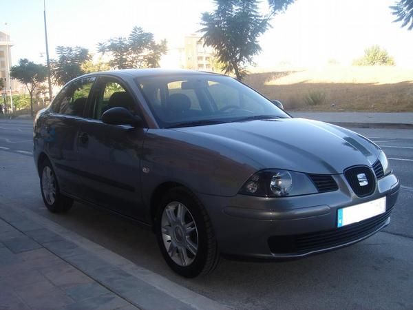 VENDO SEAT CORDOBA 1.4 AUTO. 