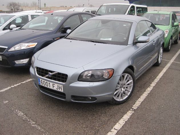 VOLVO C70 2.4i Summum