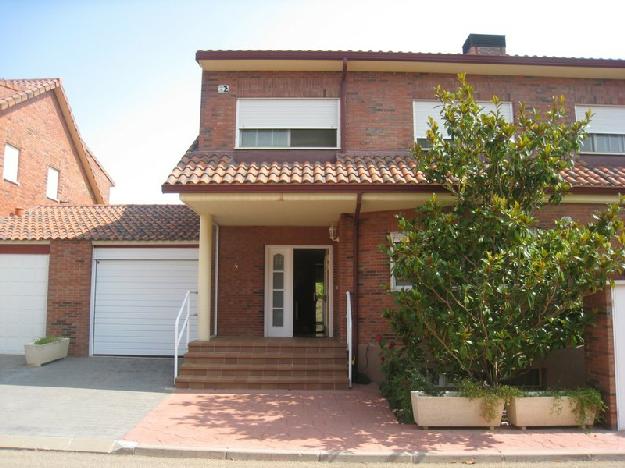 Chalet en Cuarte de Huerva