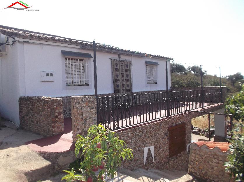 Casa y huerta en Venta en la Pedanía de Valencia de Alcántara, Alcorneo