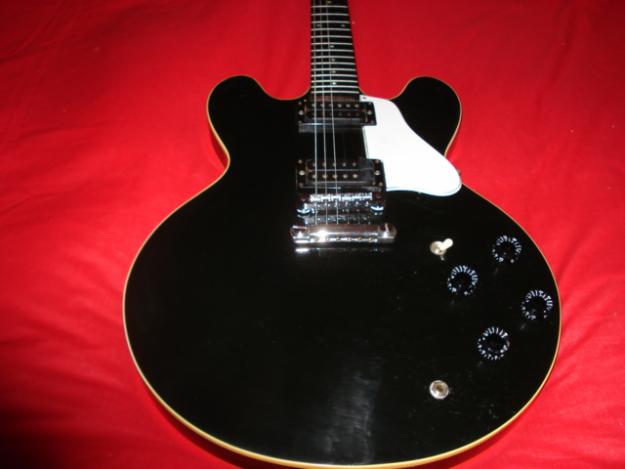 Gibson ES-335 Studio