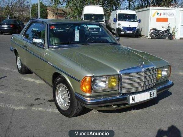 Mercedes-Benz 230 CE    COUPE  UNICO EN EL MERC