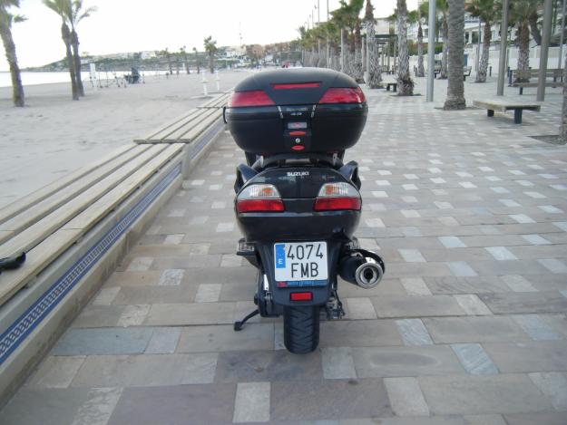 Suzuki burgman 650cc executive